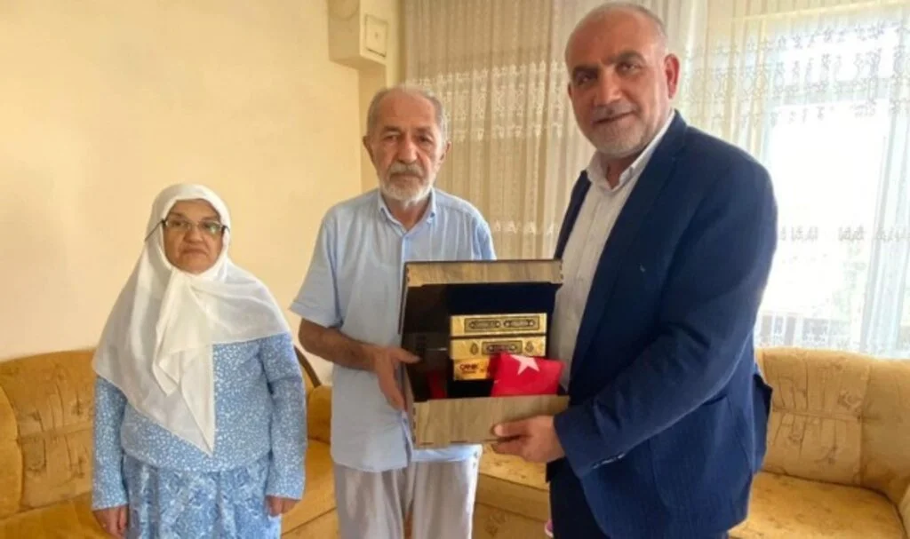 Başkan İbrahim Sandıkçı'dan Hacılara Ziyaret