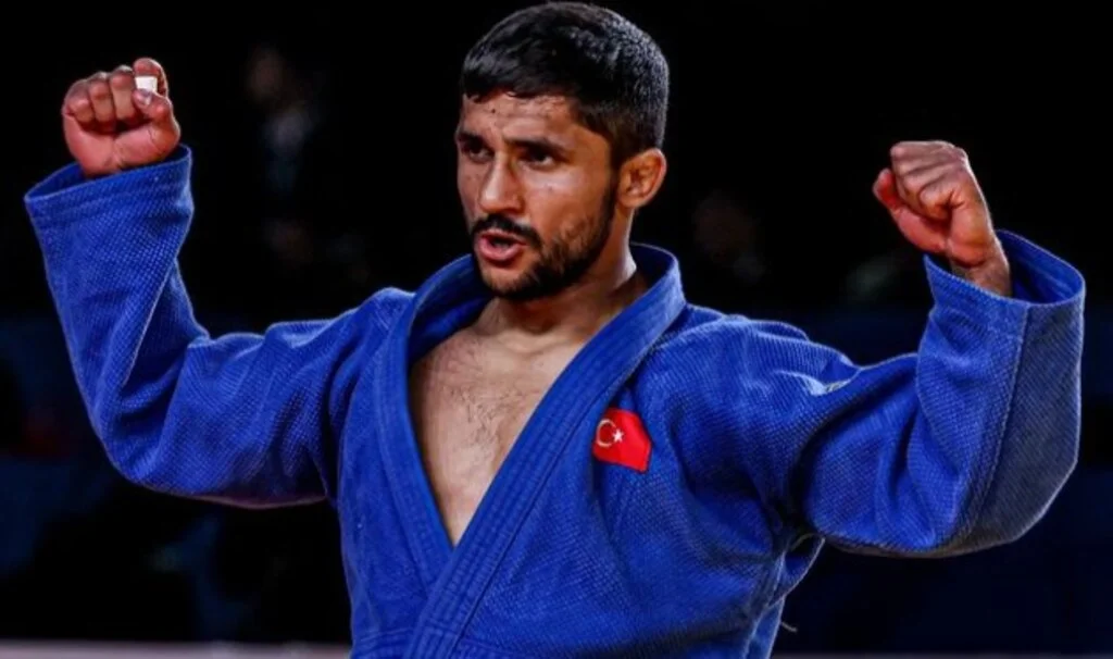 Judoda Yarı Finaldeyiz