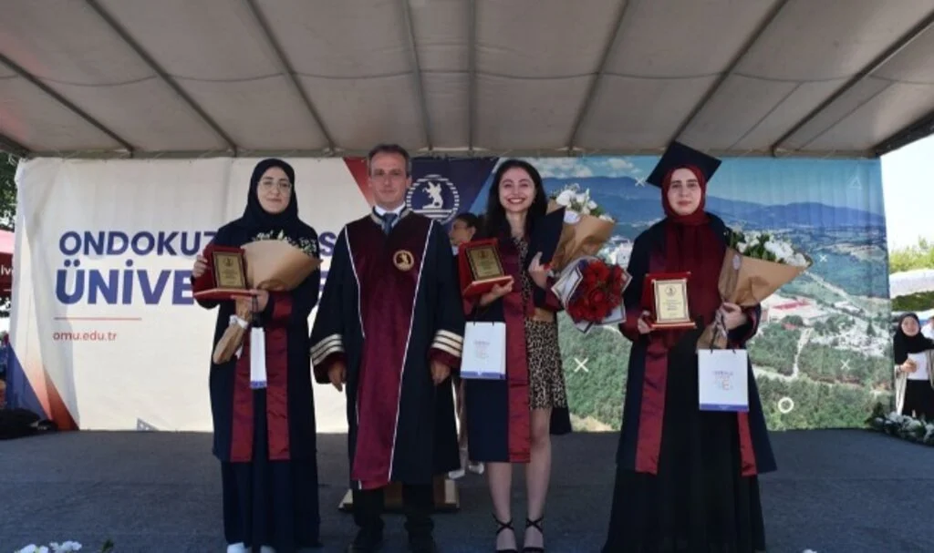 Sağlık Bilimleri Fakültesinin Yeni Mezunları Göreve Hazır