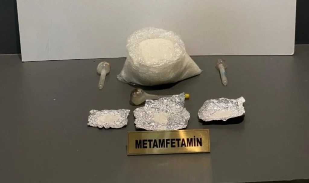 Samsun'da Narkotik Köpeği Sam 900 Gram Metamfetamin Yakaladı