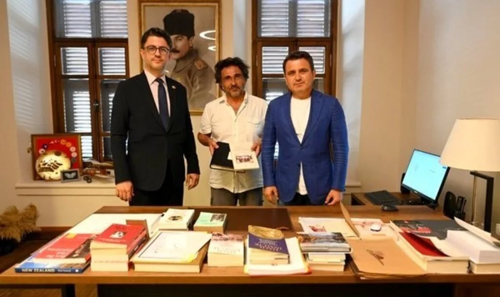 Tarihi bir albüm daha Çanakkale savaşları Gelibolu Tarihi alan Başkanlığı'na bağışlandı
