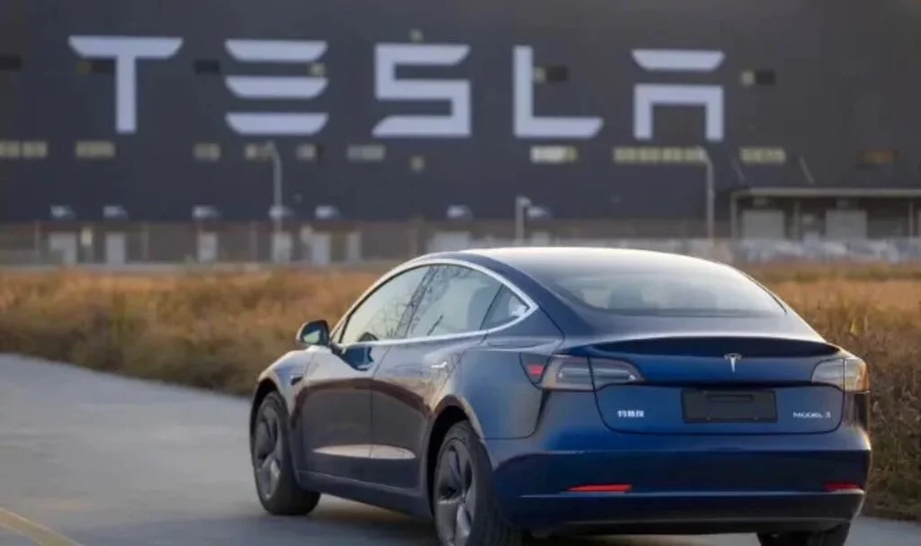 Tesla araçlarını geri çağıracak