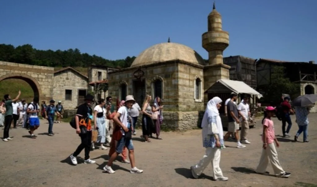 Türk dizileri İstanbul'da Turizm'i Canlandırıyor