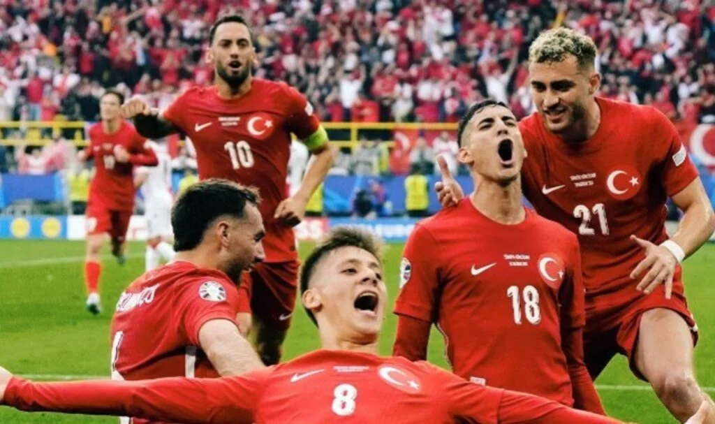 Türk’e Durmak Yaraşmaz, Çeyrek Finaldeyiz!