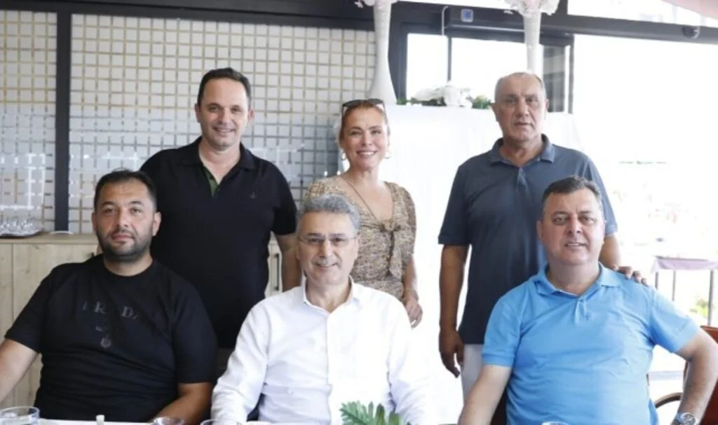 İlkadım Belediye Başkanı İhsan Kurnaz meclis üyeleriyle buluştu