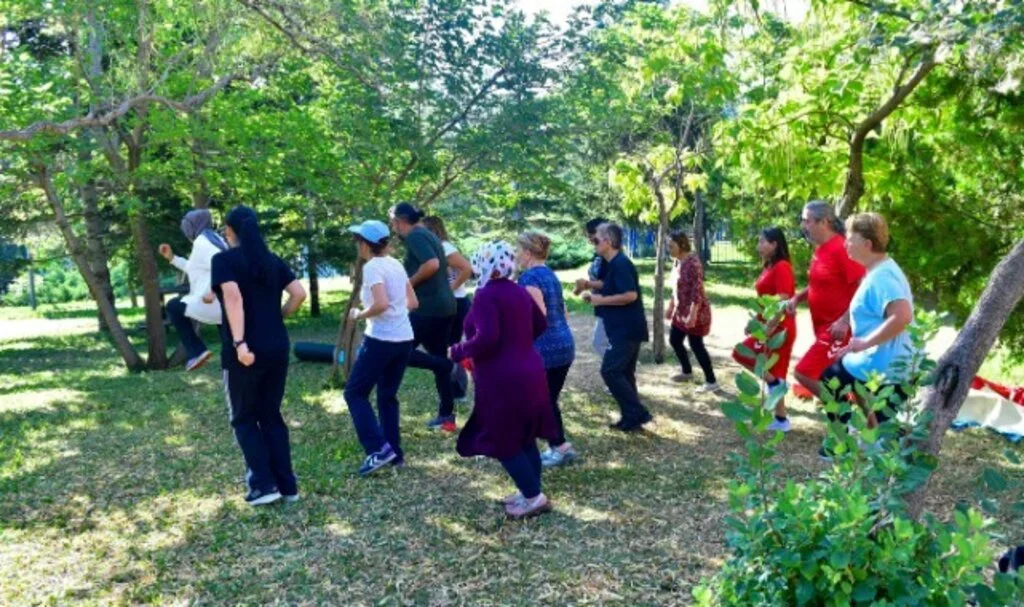"Sağlıklı Bir Başkent" İçin Parklarda Spor Etkinlikleri Devam Ediyor