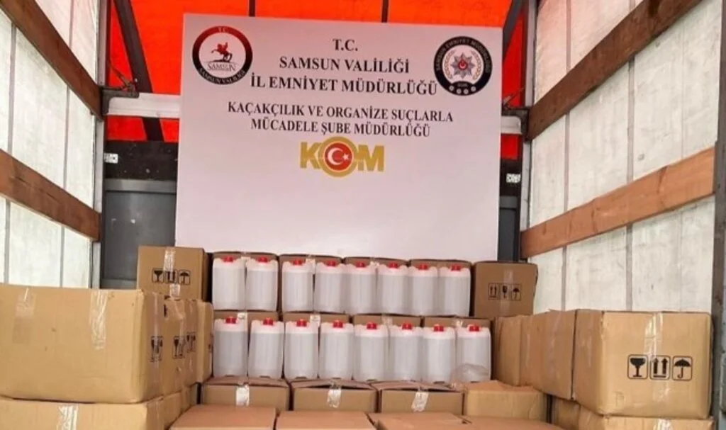 Atakum'da Kaçak Alkol Operasyonu: 2 TON Etil Alkol Ele Geçirildi