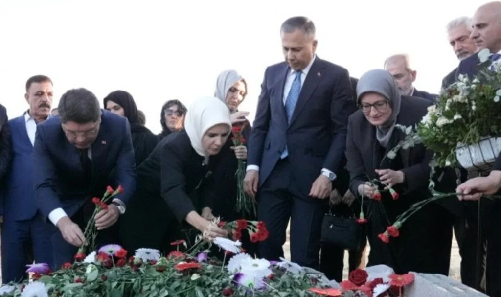 Bakanlar, Diyarbakır’da Narin Güran’ın kabrini ziyaret etti