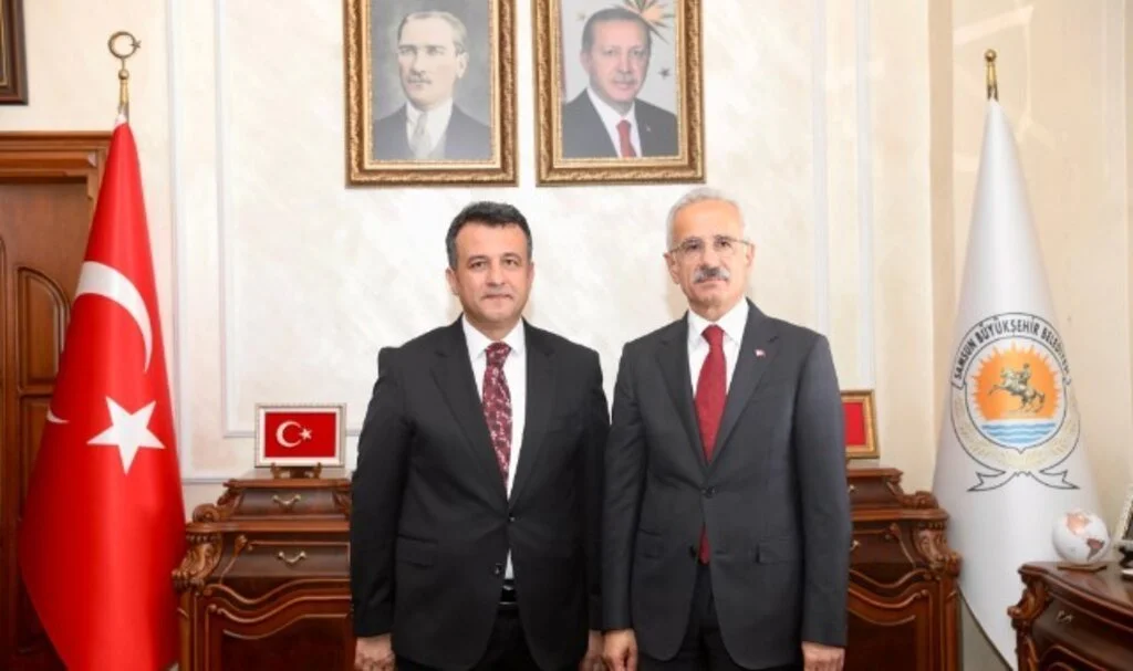 Başkan Doğan, Ulaştırma ve Altyapı Bakanı Abdulkadir Uraloğlu'nu Belediyede Ağırladı