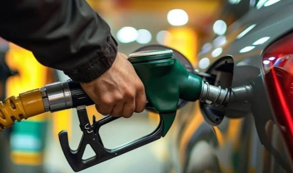 Benzine 1 lira 40 kuruş zam yolda!