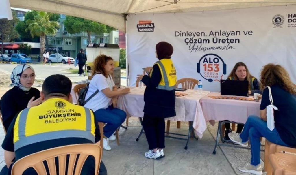 Büyükşehir Atakum'da Vatandaşı Dinliyor