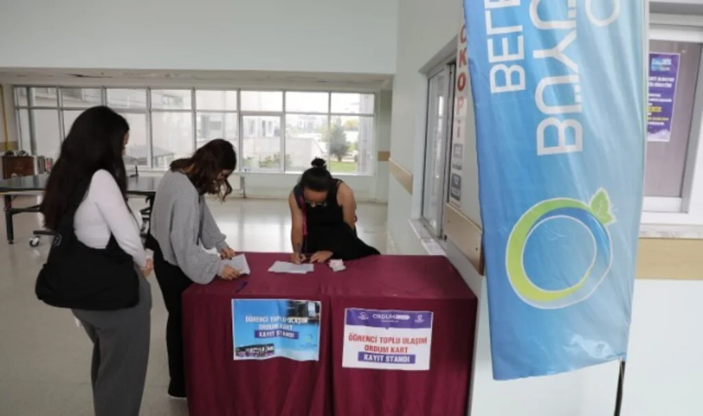 Büyükşehir Öğrencilerin Ayağına Gitti