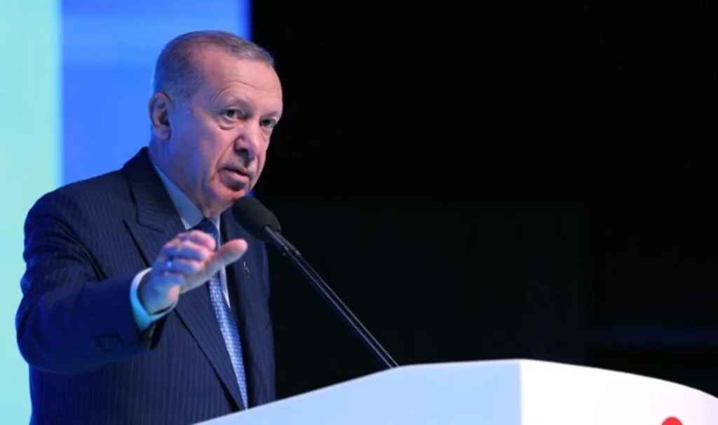 Cumhurbaşkanı Erdoğan’ın çarpıcı sözleri: “Bu kılıçları kime çekiyorsunuz?”