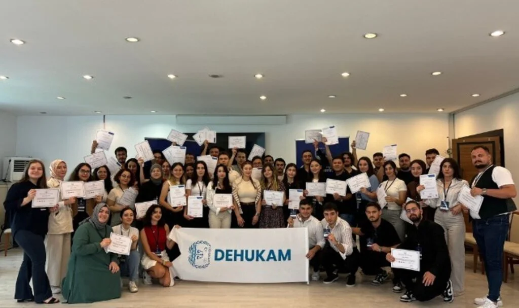 DEHUKAM Erasmus+ “Türkiye’nin Deniz İklimi Stratejisinde Gençlerin Rolü” Projesi Karadeniz Bölge Çalıştayı Tamamlandı 