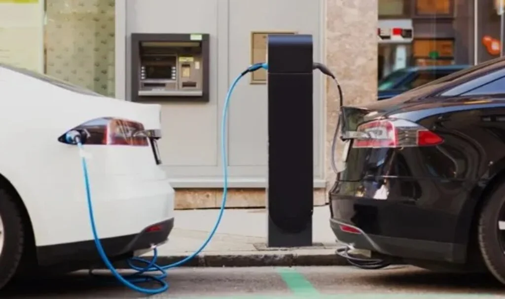 Elektrikli ve prizli hibrit araç ithalatına yeni şartlar geldi!