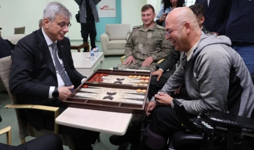 Sağlık Bakanı Prof. Dr. Kemal Memişoğlu: “Bu ülke size çok şey borçlu”