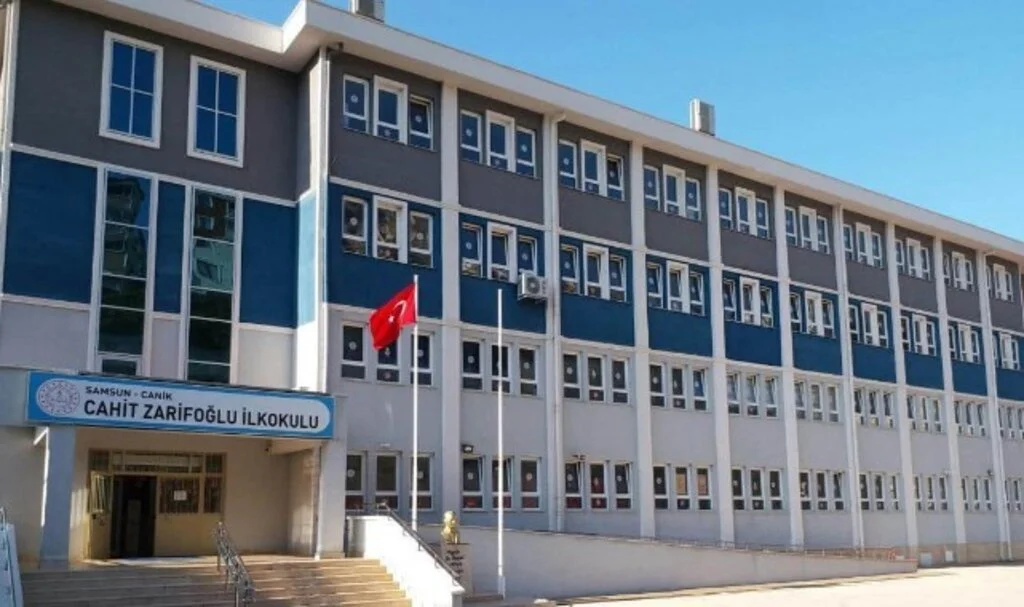 Canik Cahit Zarifoğlu İlkokulundan Kan Yardımı Çağrısı!