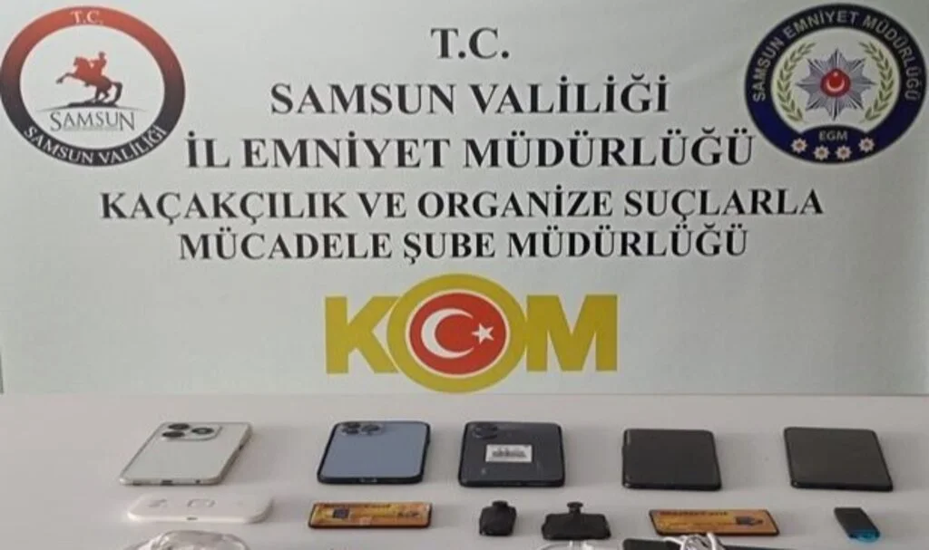 Samsun'da Kopya Düzeneğiyle Sınava Giren 3 Kişi Suçüstü Yakalandı