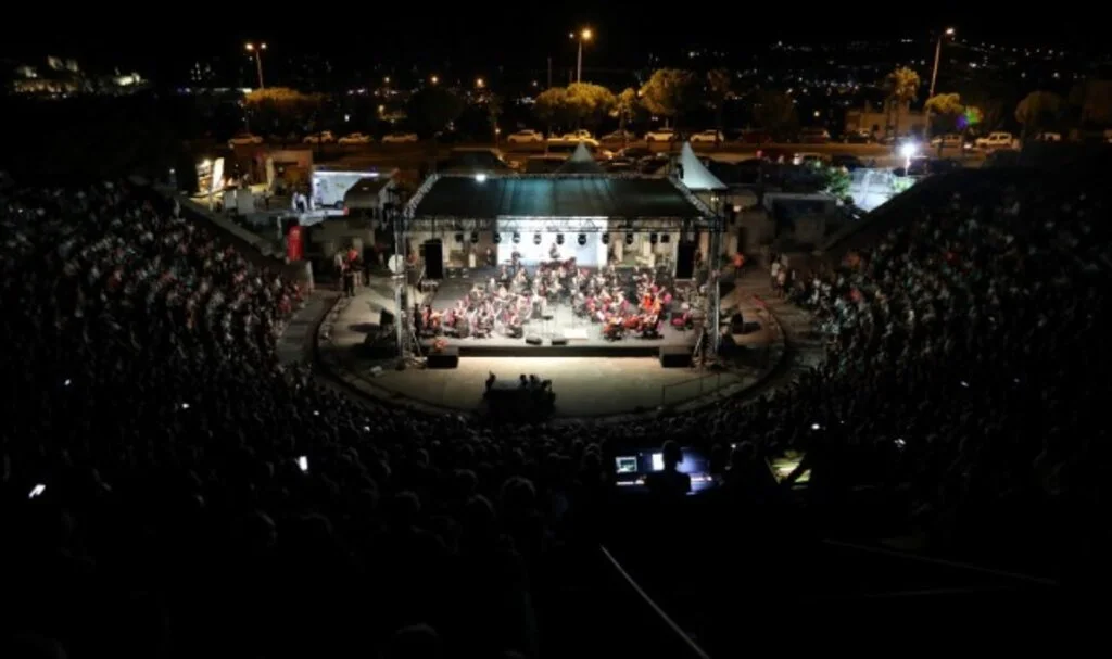 “Sanat Güneşimiz” Zeki Müren, Bodrum’da Anıldı