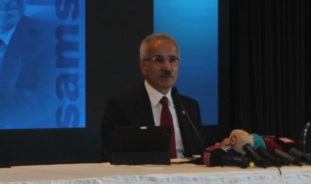 Ulaştırma ve Altyapı Bakanı Abdulkadir Uraloğlu, Samsun'da Soruları Yanıtladı