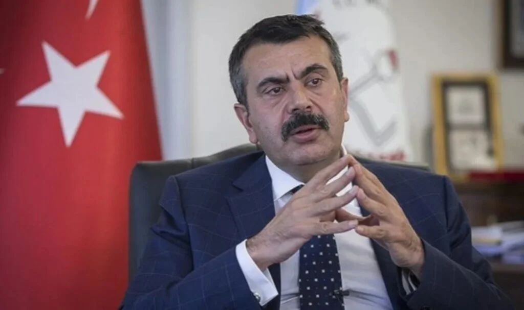 Yusuf Tekin: Pazartesi itibarıyla 30 bin temizlik personeli alınacak