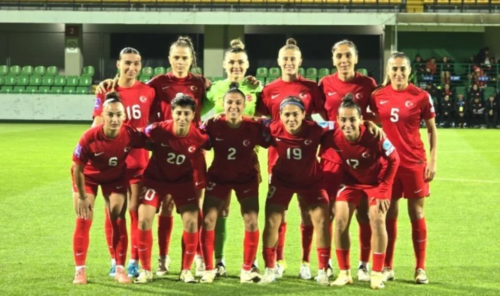 A Milli Kadın Futbol Takımı Avrupa Şampiyonası Hayallerine Veda Etti