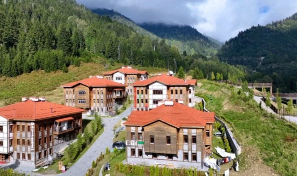 Ayder Yaylası, Yenilenen Yüzü İle Turistleri Bekliyor