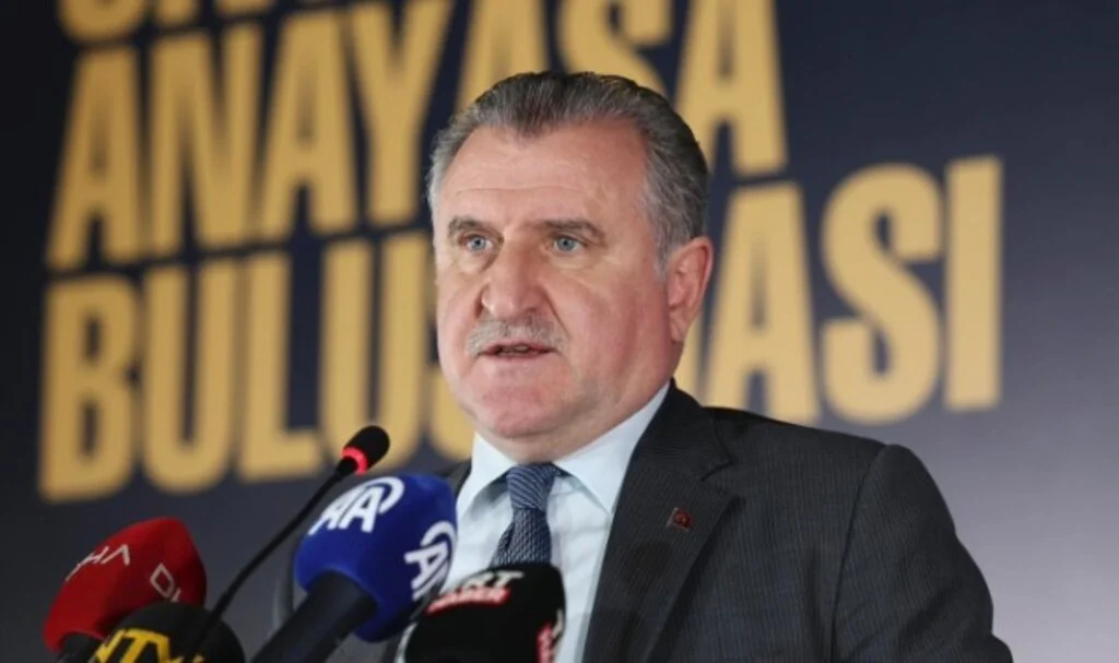 Bakan Bak, “Gençlerimizin sivil anayasayı konuşmasını istiyoruz”