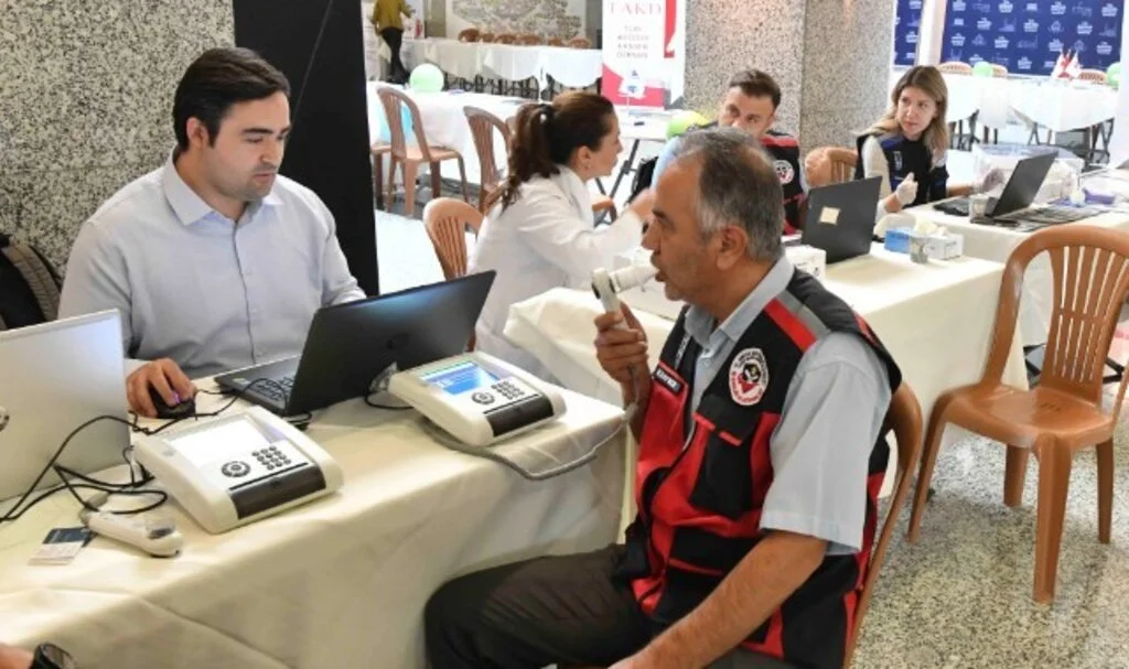 Büyükşehir'den "Dünya Akciğer Günü"nde Anlamlı Etkinlik