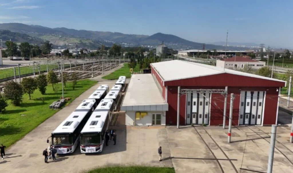 Büyükşehir'in Yeni Otobüsleri Samsun'a Ulaştı