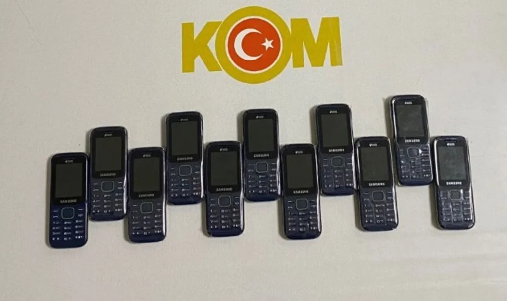 Çarşamba'da Kaçak Cep Telefon Baskını