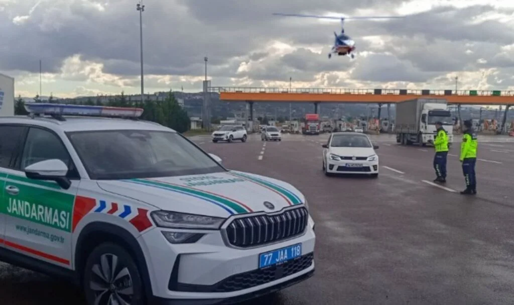 Cayrokopter ile Havadan Trafik Denetimi Başladı