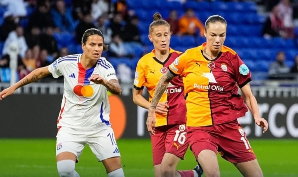 Galatasaray Petrol Ofisi, Şampiyonlar Ligi'nde son finalist Lyon'a direnemedi