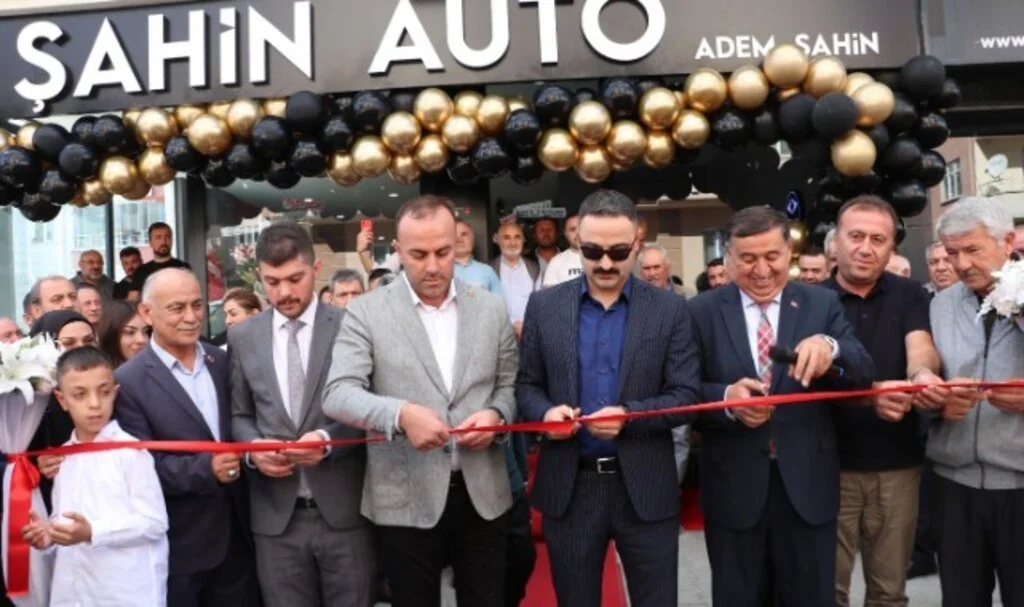 Havza Kaymakamı Yenilenen İşyerini Açtı