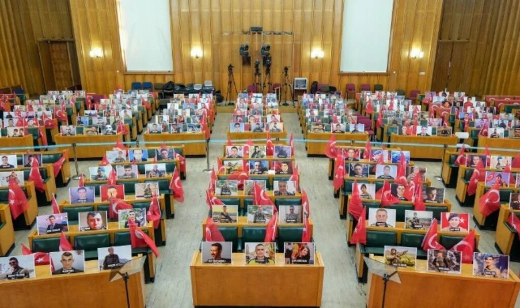 İYİ Parti'den Bahçeli'nin Öcalan Çağrısına Sert Tepki