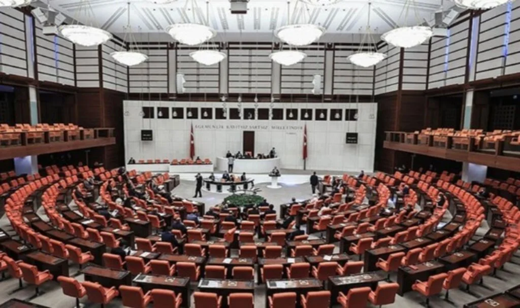 Lübnan tezkeresi 1 yıl uzatıldı