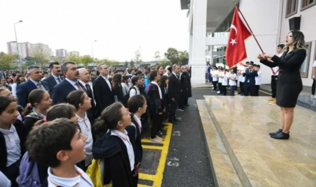 Milli Eğitim Bakanlığı, tüm şehirlere ders saatleri hakkında genelge gönderdi