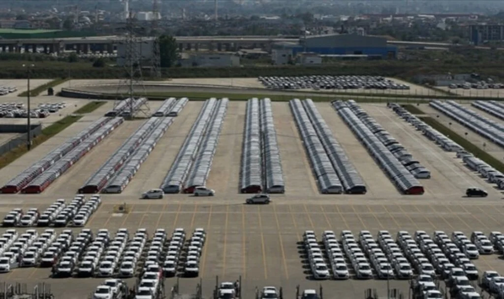 Otomotiv sektöründe üretim azalırken, eski araçlar çevre sorunu yaratıyor