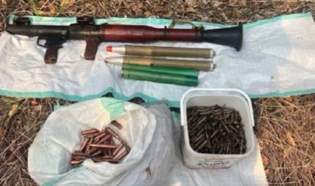 Pençe-Kilit Operasyonu bölgesinde teröristlere ait mühimmat ele geçirildi