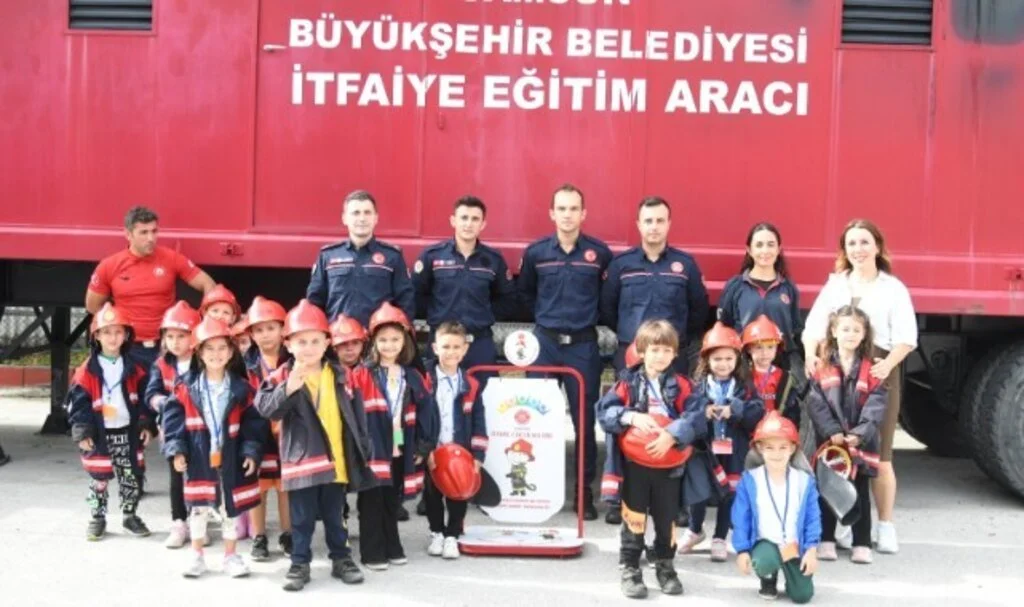 Samsunun Küçük İtfaiye Gönüllüleri 