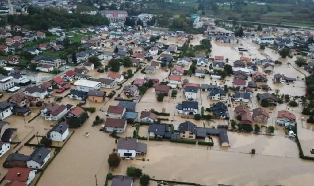 Türkiye, sel felaketiyle boğuşan Bosna Hersek'i yalnız bırakmadı