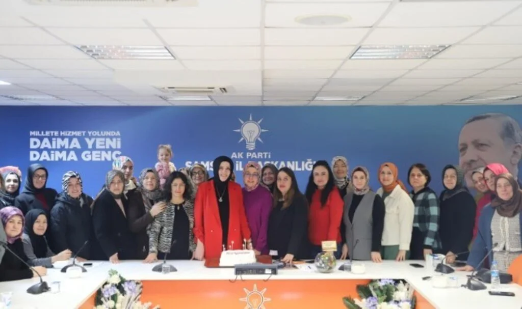 AK Parti Samsun İl Kadın Kollarında Görev Değişimi