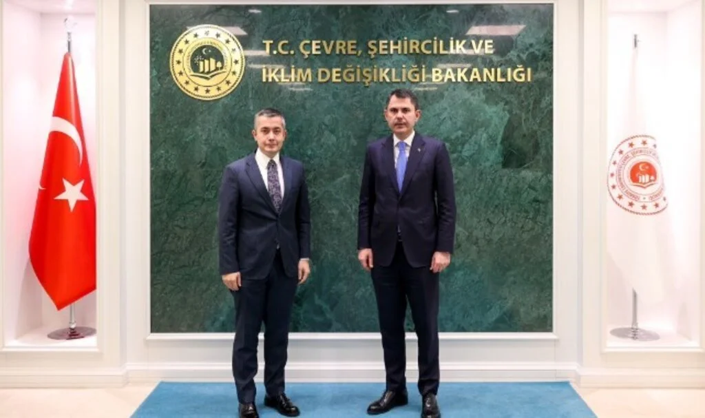 Bakan Kurum, Esenyurt Belediye Başkan Vekili Can Aksoy’u kabul etti