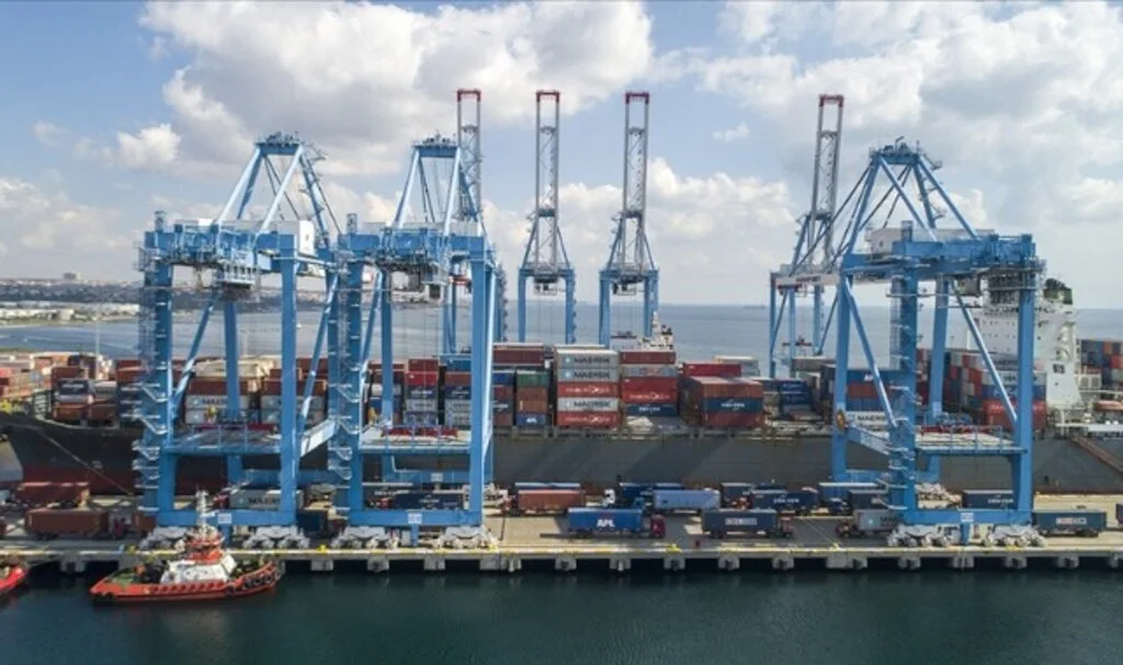Çin’den ticaret fazlasında tarihi rekor: 1 trilyon dolar kapıda