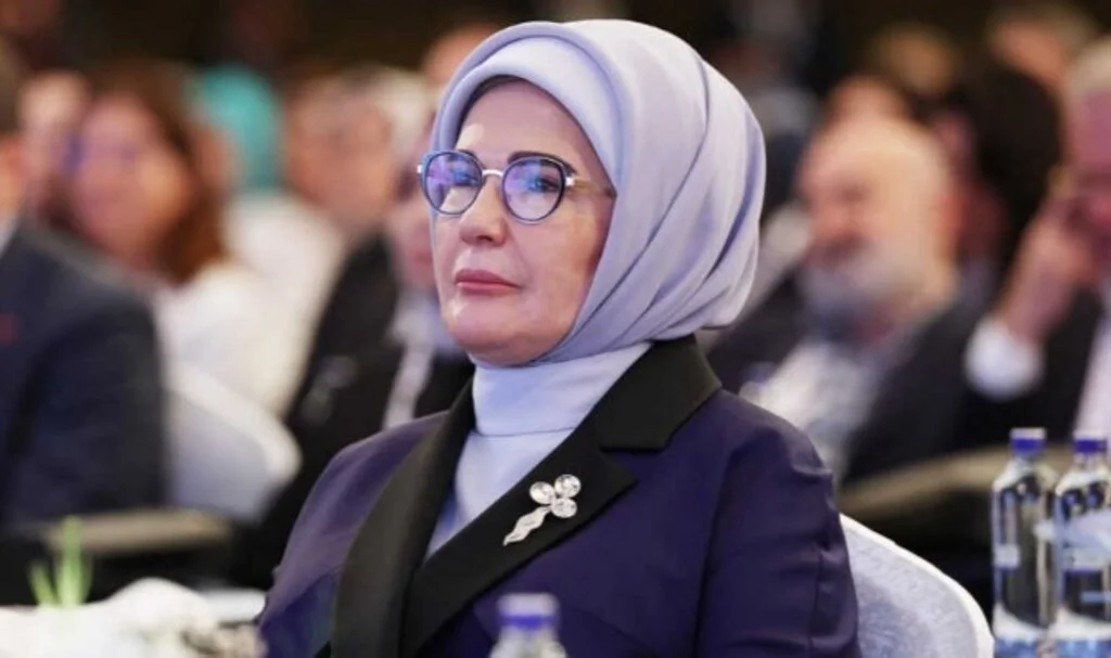 Emine Erdoğan, COP29’a katılmak üzere Bakü’de