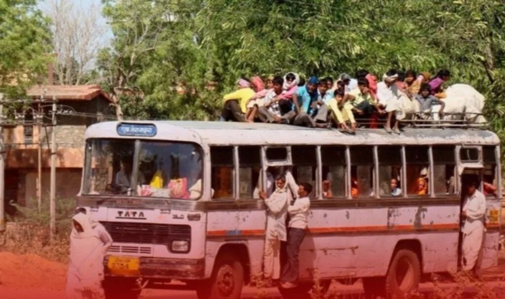 Hindistan’da otobüs uçuruma yuvarlandı: En az 36 ölü