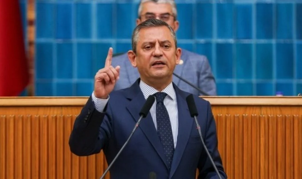 Özgür Özel: Asgari ücret 30 bin lira yoksa itiraza devam edeceğiz