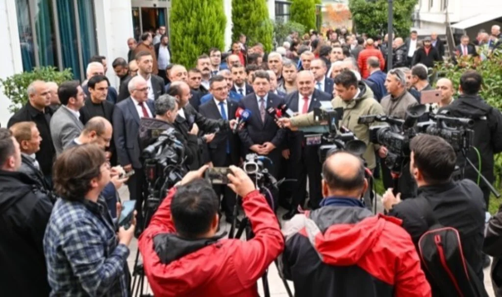 Parayla sıralama belirleyen bir endeksi baz alıp Türk yargısını karalamaya çalışmak hadsizliktir.