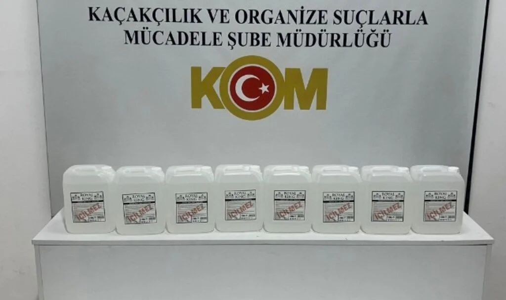 Samsun'da Kaçak Alkol Operasyonu: 80 Litre Etil Alkol Ele Geçirildi