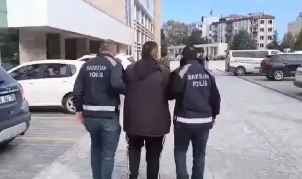 Tekkeköy’de Silahla Yağma Suçundan Aranan Şahıs Yakalandı